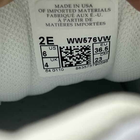 New Balance 576 Shoes Women Size 6 EE Wide White Strap Walking Comfort Sneakers - Picture 9 of 9